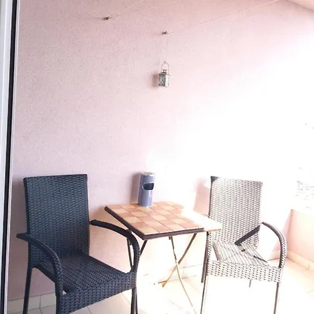 Apartament Inna With Free Garage Parking