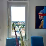 Inna With Free Garage Parking *