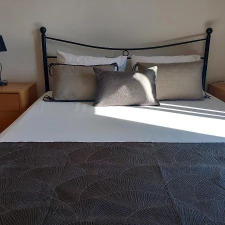 Inna With Free Garage Parking Apartman *